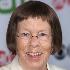 General knowledge about Linda Hunt