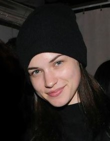 General knowledge about Alexis Knapp