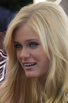 General knowledge about Sara Paxton