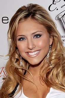 General knowledge about Cassie Scerbo