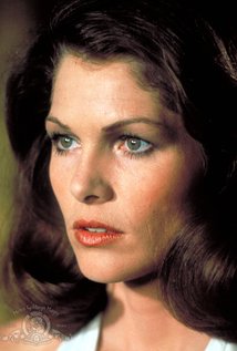 General knowledge about Lois Chiles